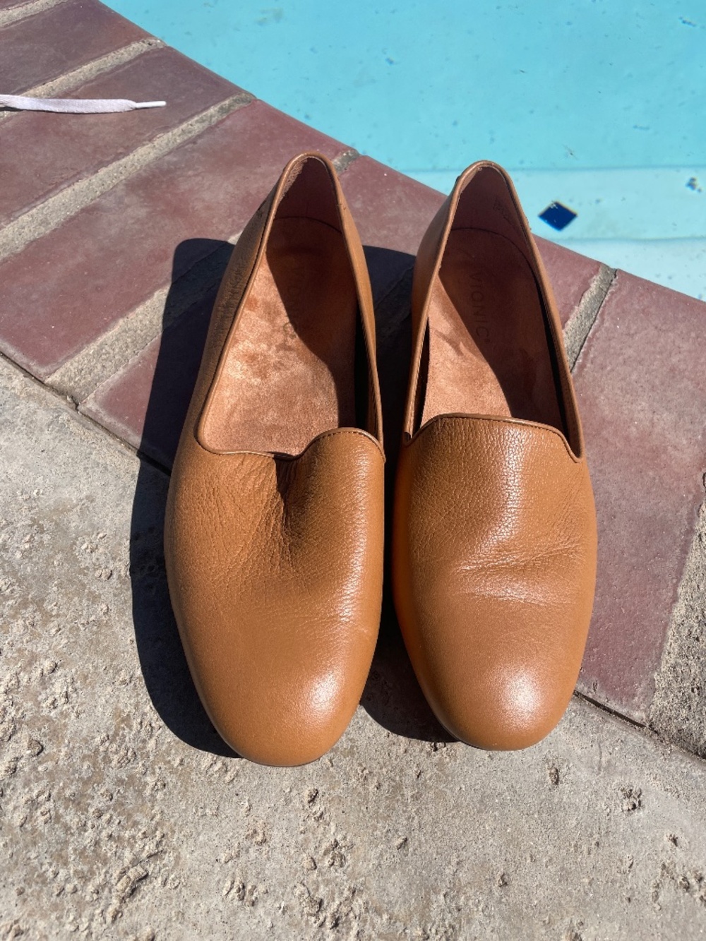 VIONIC brown leather shoes